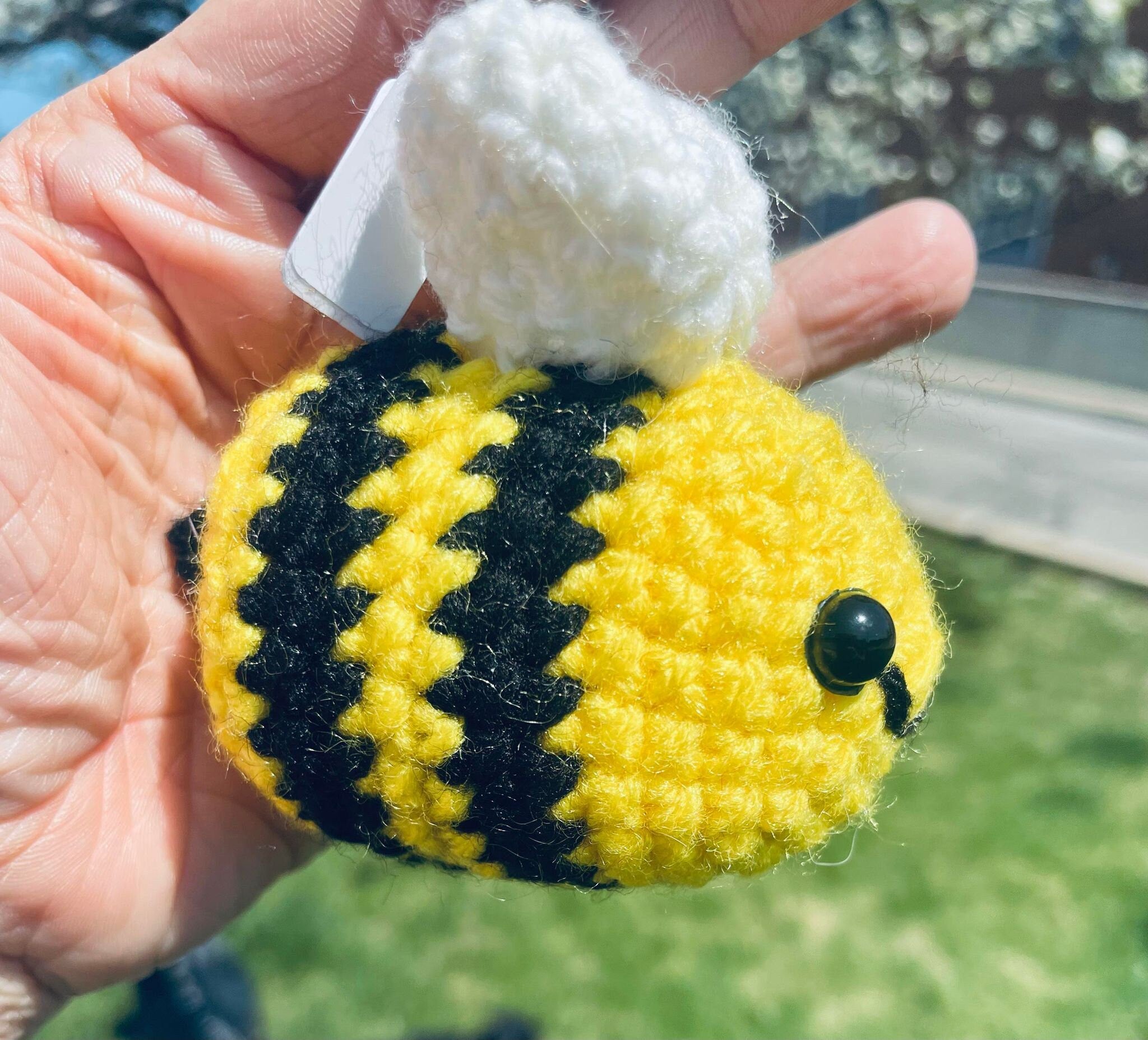 Crochet Chubby Bee Keychain: Amigurumi Plush Kawaii Accessory